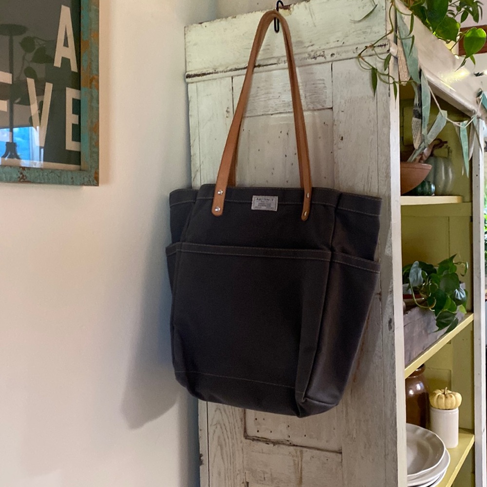 Artifact brand day tote